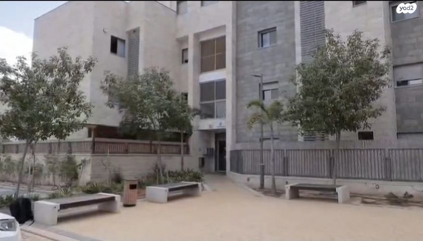 יוסף בורג 56