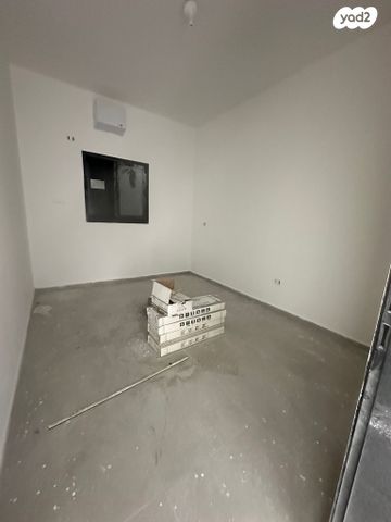 דירה, הרצליה