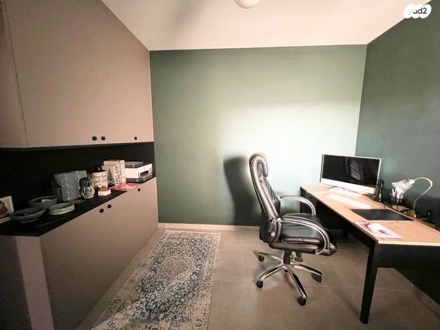 דירה, קרית שז"ר, רעננה