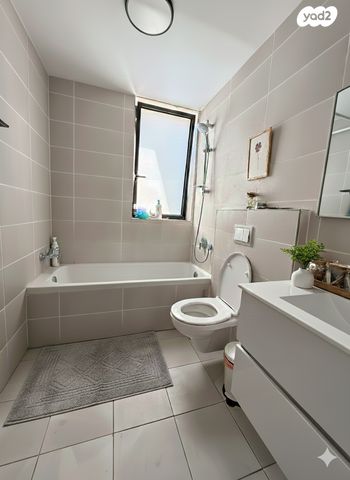 דירה, רוטברג, פועלי הרכבת, גבעתיים