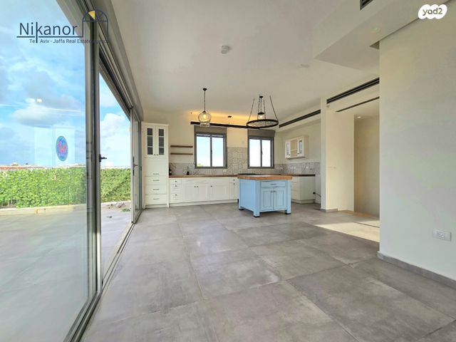 גג/ פנטהאוז, שם הגדולים, עג'מי, גבעת העליה, תל אביב יפו