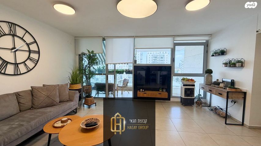 דירה, שדרות האלונים 4, פארק המושבה, באר יעקב