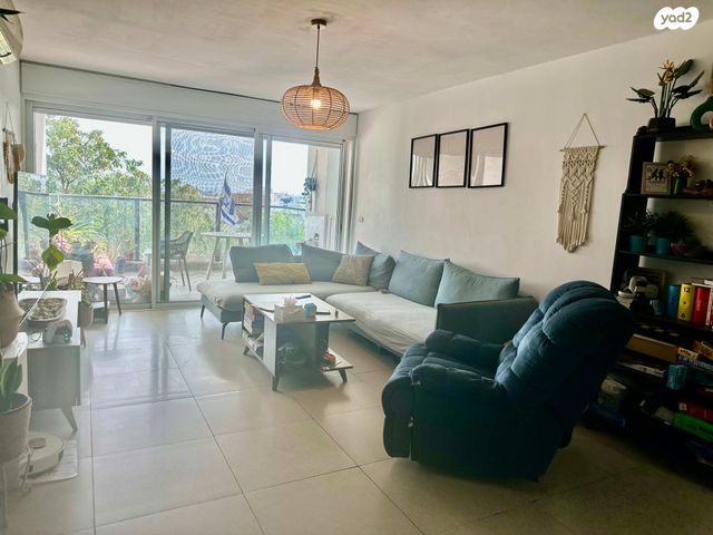 דירה, כפר סבא