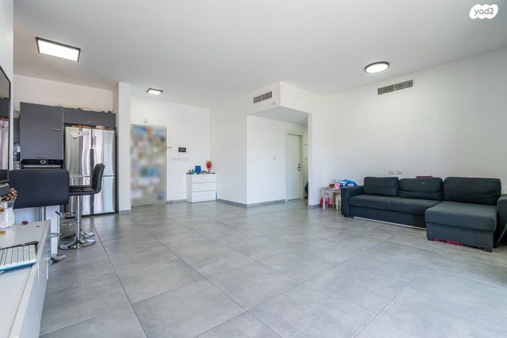 דירה, מור, אור ים, אור עקיבא