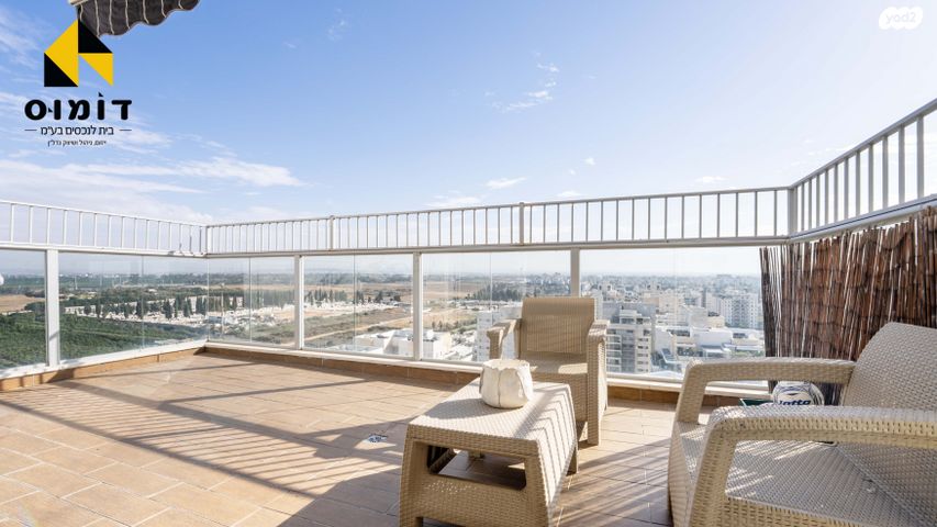 גג/ פנטהאוז, פרופ' ישראל רוברט אומן, רחובות המדע, רחובות