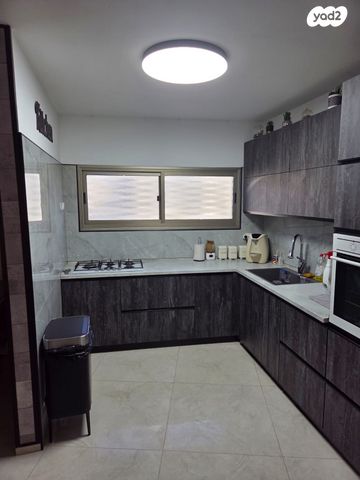 דירה, דוד פרישמן 3, נווה זאב, נאות אילן, באר שבע