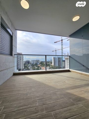 דירה, ש"י עגנון, קרית אונו