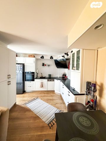 דירה, המגינים, מודיעין מכבים רעות