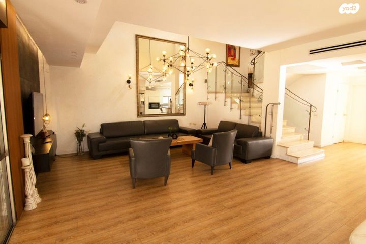 בית פרטי/ קוטג', ריצ'ארד פיינמן, קרית חתני פרס נובל, ראשון לציון