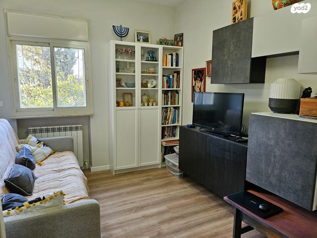 דירה, אריה דוסטרובסקי, תלפיות, ירושלים