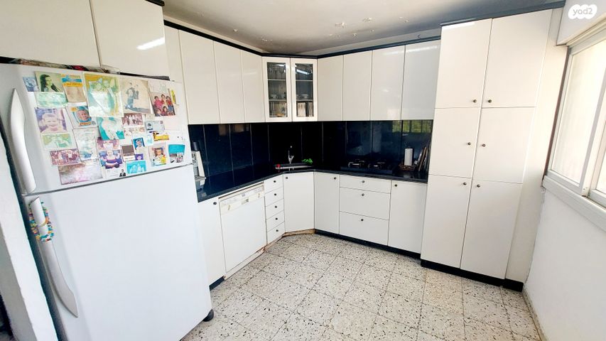 דירה, אלי כהן, רמת הנשיא, בת ים