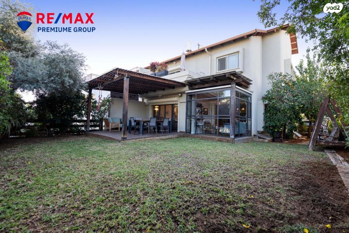 דו משפחתי, שוהם