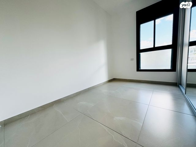 דירה, שדה בוקר, ארלוזורוב, גבעתיים