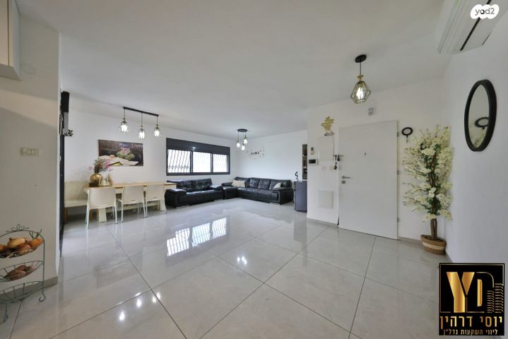 שדרות המגינים 5