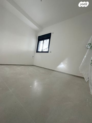 דירה, הרצליה