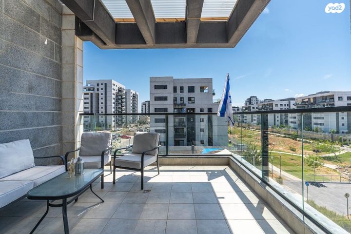 דירה, מור, אור ים, אור עקיבא