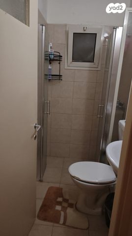 דירה, יצחק בן צבי, גבעת המורה, עפולה