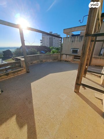 בית פרטי/ קוטג', צ.פ. חיות, נאות הרצל, נתניה