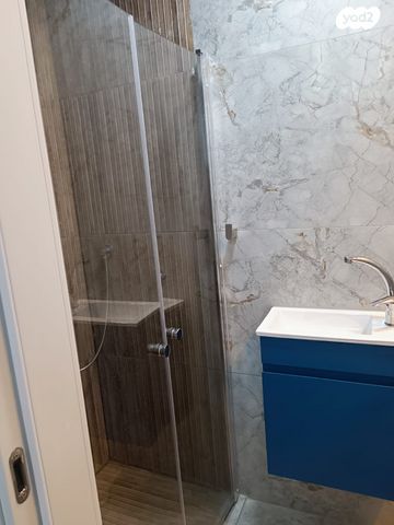 דירה, נחמה, חומת שמואל, הר חומה, ירושלים