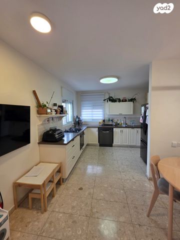 דירה, חגי הנביא, הנביאים, מודיעין מכבים רעות