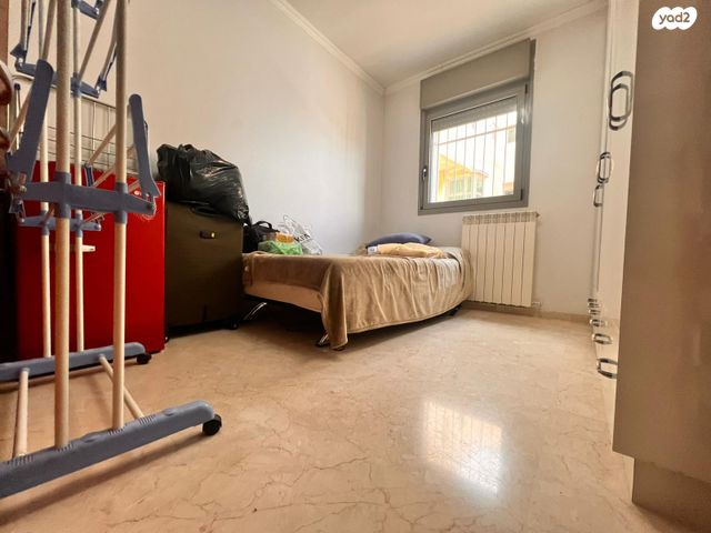 דירה, אברהם פררה, הולילנד, ירושלים