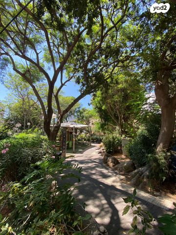 דירה, עליית הנוער 14, נחלת יצחק, תל אביב יפו