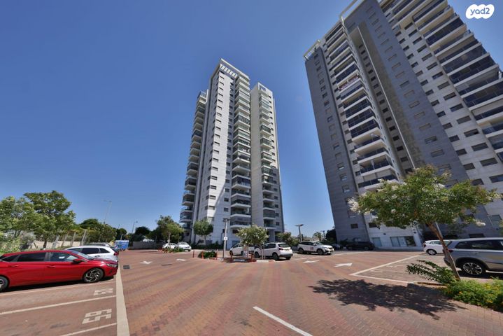 דירה, פקאן, הפרפר, קרית ביאליק