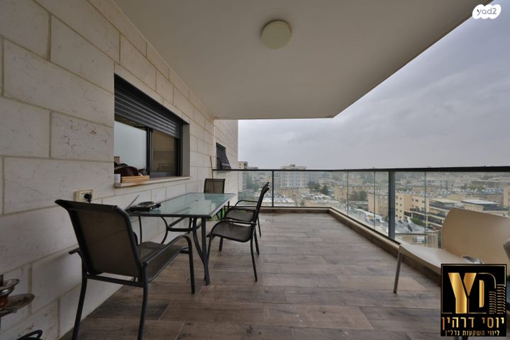 דירה, שדרות המגינים 5, מרכז העיר, קרית אתא