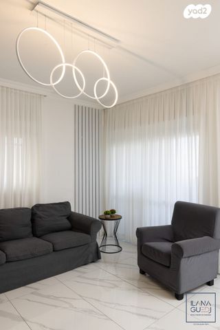 דירה, נחמה, חומת שמואל, הר חומה, ירושלים