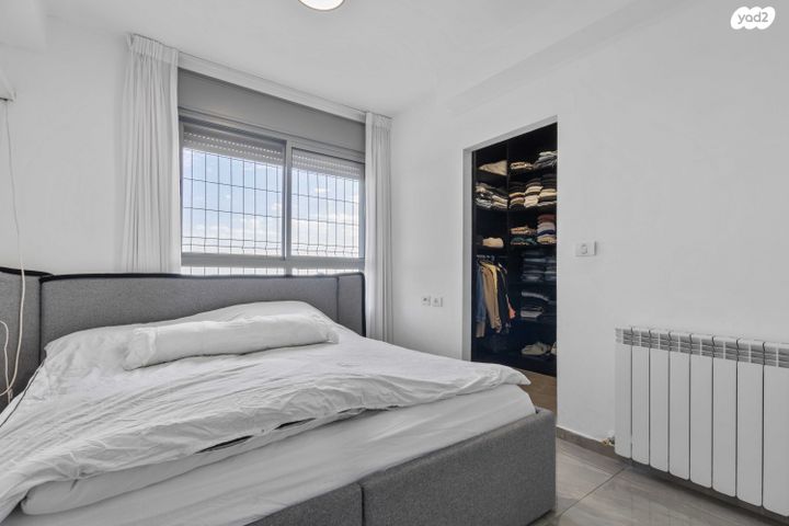 דירה, אליהו קורן, חומת שמואל, הר חומה, ירושלים