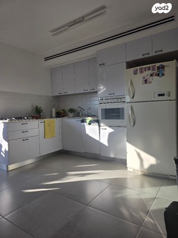 דירה, אנילביץ' 11, לב העיר, בת ים