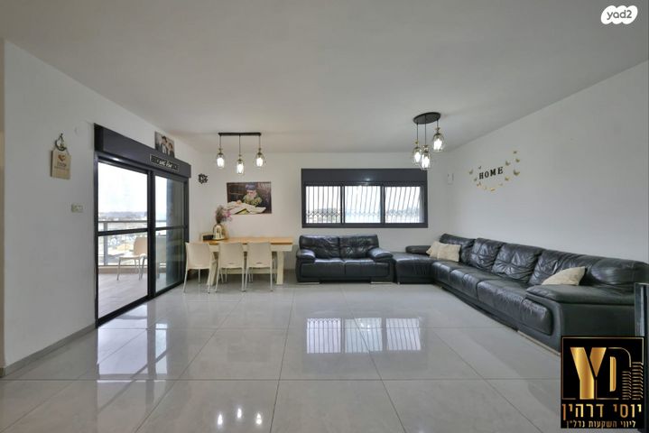 דירה, שדרות המגינים 5, מרכז העיר, קרית אתא