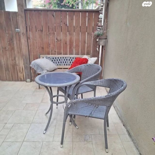 דירת גן, עליות, רמת גן