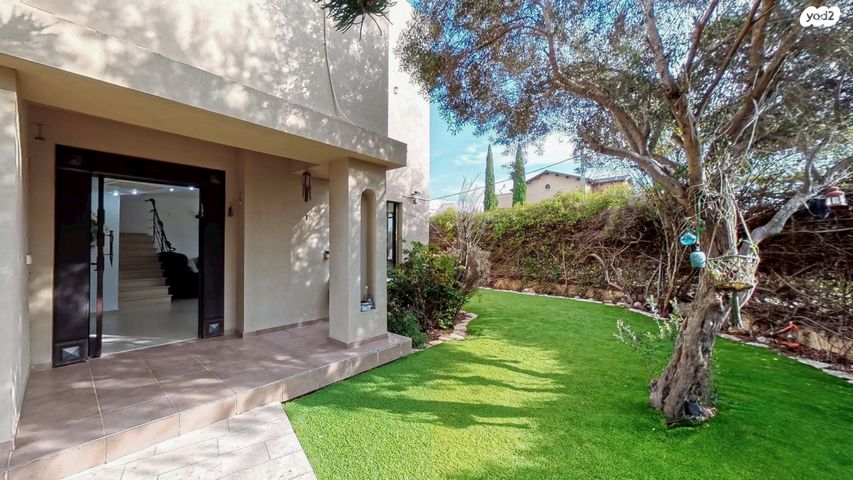 דו משפחתי, זכרון יעקב