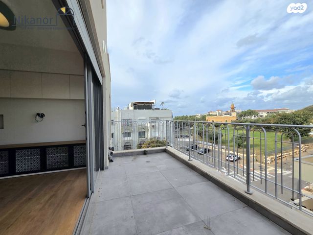 גג/ פנטהאוז, שם הגדולים, עג'מי, גבעת העליה, תל אביב יפו