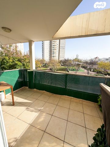 דירה, המגינים, מודיעין מכבים רעות