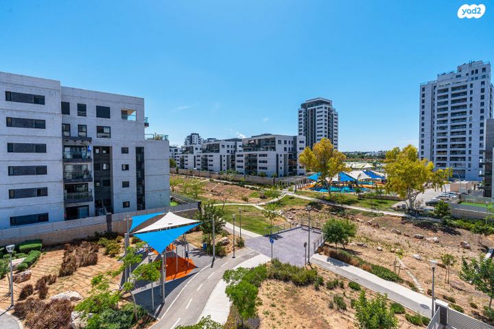 דירה, מור, אור ים, אור עקיבא