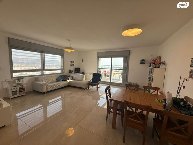 גג/ פנטהאוז, סנסן, צור הדסה