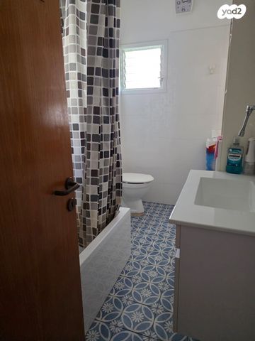 דירה, חוה לוצקי 3, א' / צפון מזרח העיר, רחובות