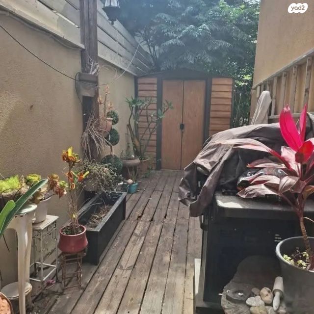 דירת גן, עליות, רמת גן