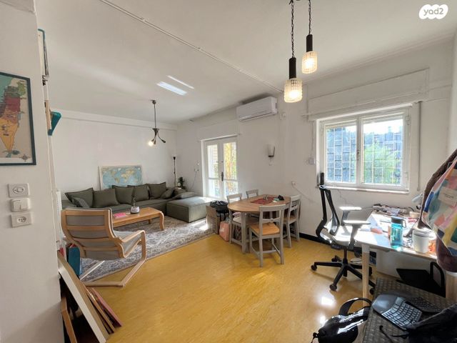 דירה, יהודה אלקלעי 11, טלביה, קוממיות, ירושלים