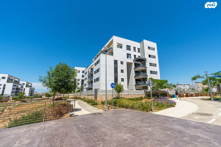 דירה, מור, אור ים, אור עקיבא