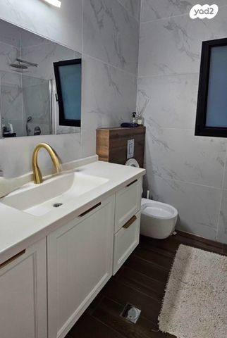 בית פרטי/ קוטג', מיתר / כרמית