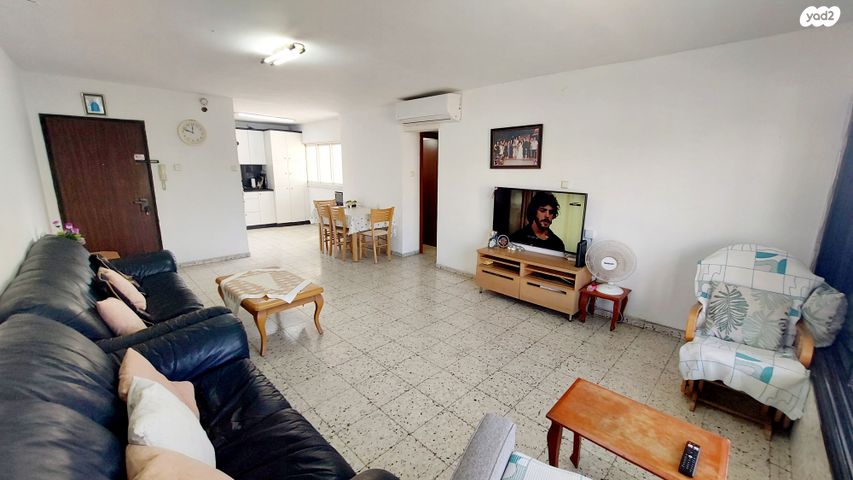 דירה, אלי כהן, רמת הנשיא, בת ים