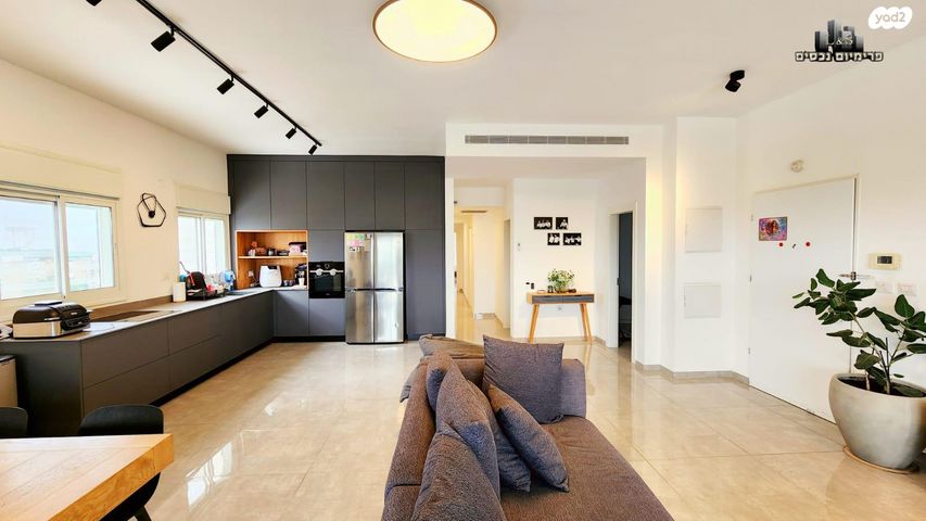 גג/ פנטהאוז, נחליאלי, נהריה הירוקה, נהריה