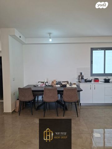 דירה, משה לוי 31, נאות שמיר, רמלה