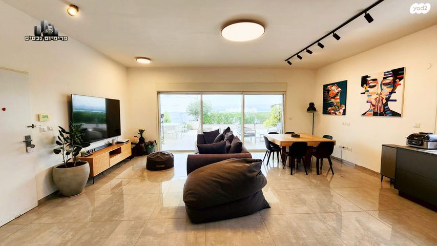 גג/ פנטהאוז, נחליאלי, נהריה הירוקה, נהריה