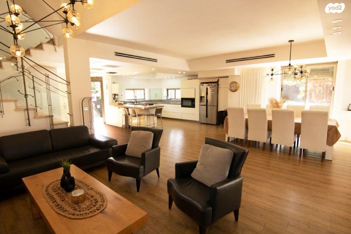 בית פרטי/ קוטג', ריצ'ארד פיינמן, קרית חתני פרס נובל, ראשון לציון