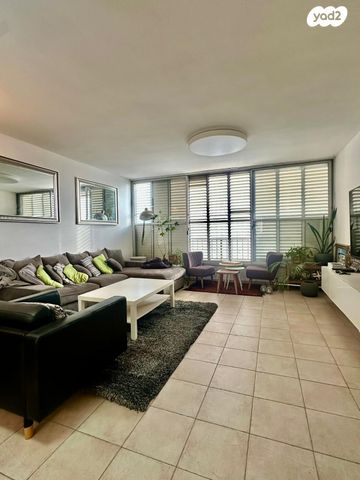 דירה, המניין הראשון, עמידר, נס ציונה