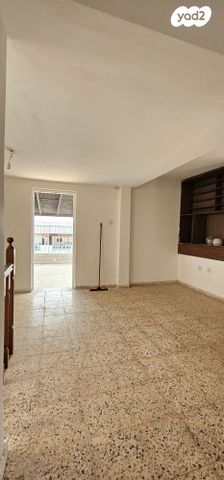 גג/ פנטהאוז, יריחו, קרית שרת מערב, חולון